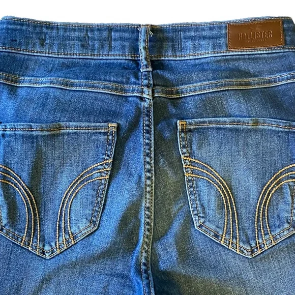 Hollister Mid-Rise Super Skinny Jeans - Picture 8 of 15